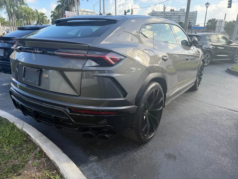 2021 Lamborghini Urus - Image 5 of 11