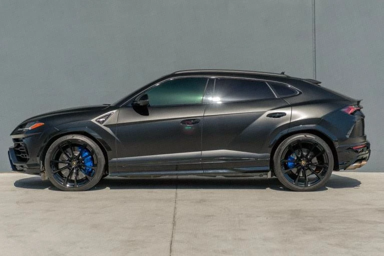 2021 Lamborghini Urus - Image 2 of 20