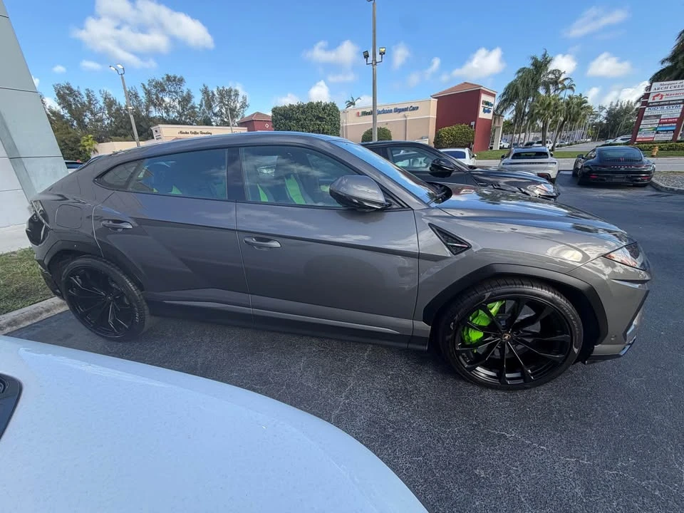 2021 Lamborghini Urus - Image 4 of 11