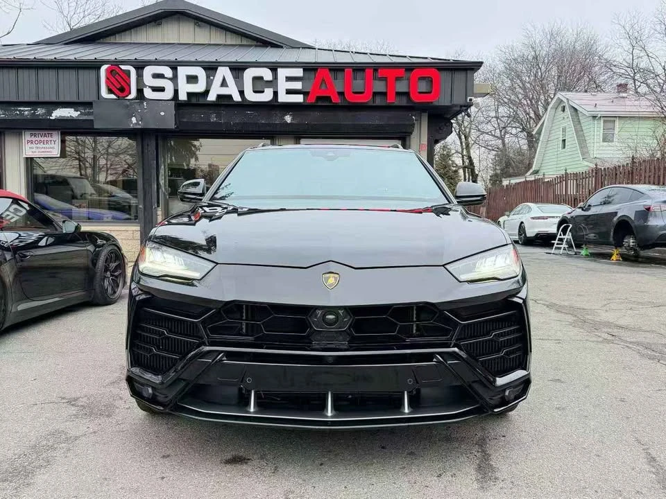 2021 Lamborghini Urus - Image 2 of 9