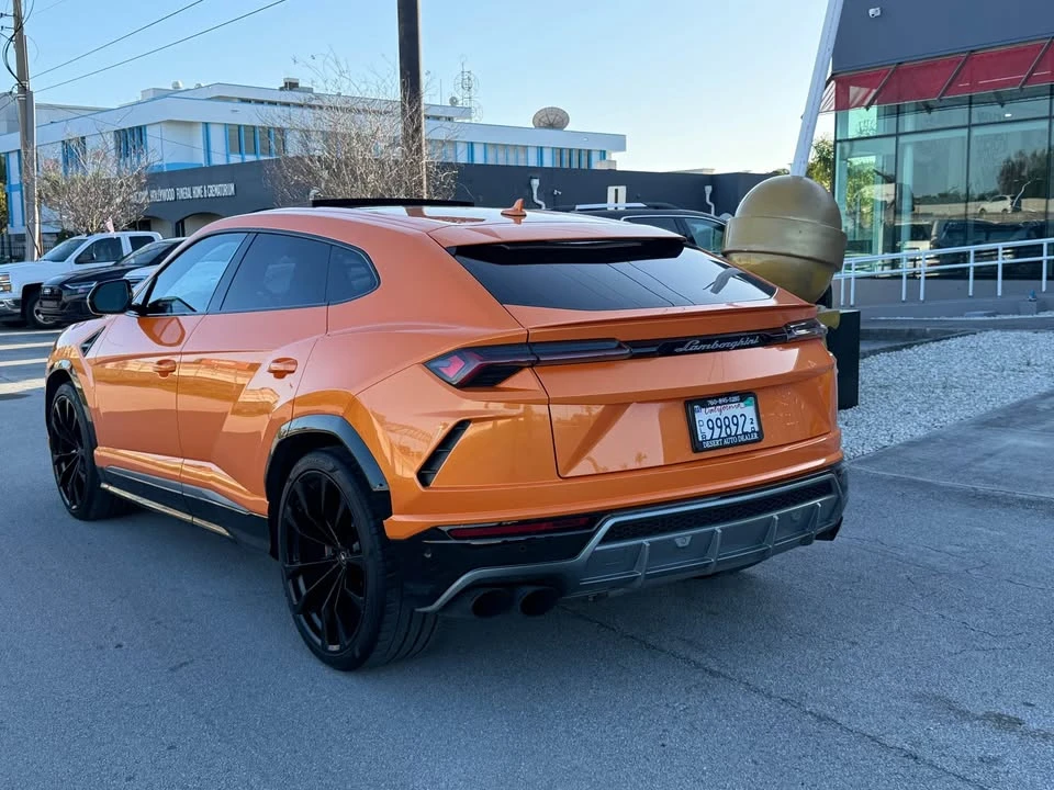 2021 Lamborghini Urus - Image 11 of 15