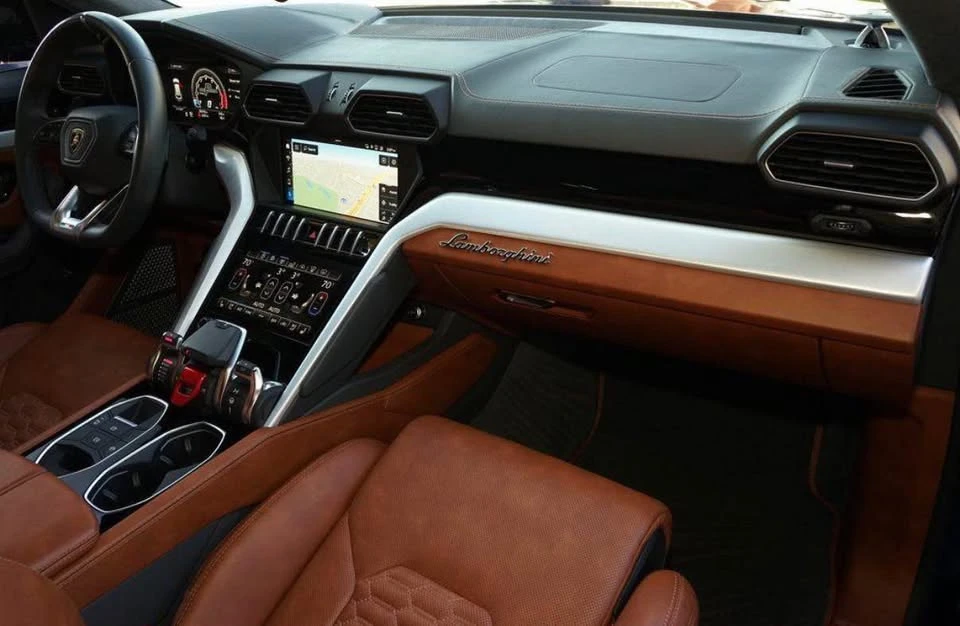 2021 Lamborghini Urus - Image 9 of 20