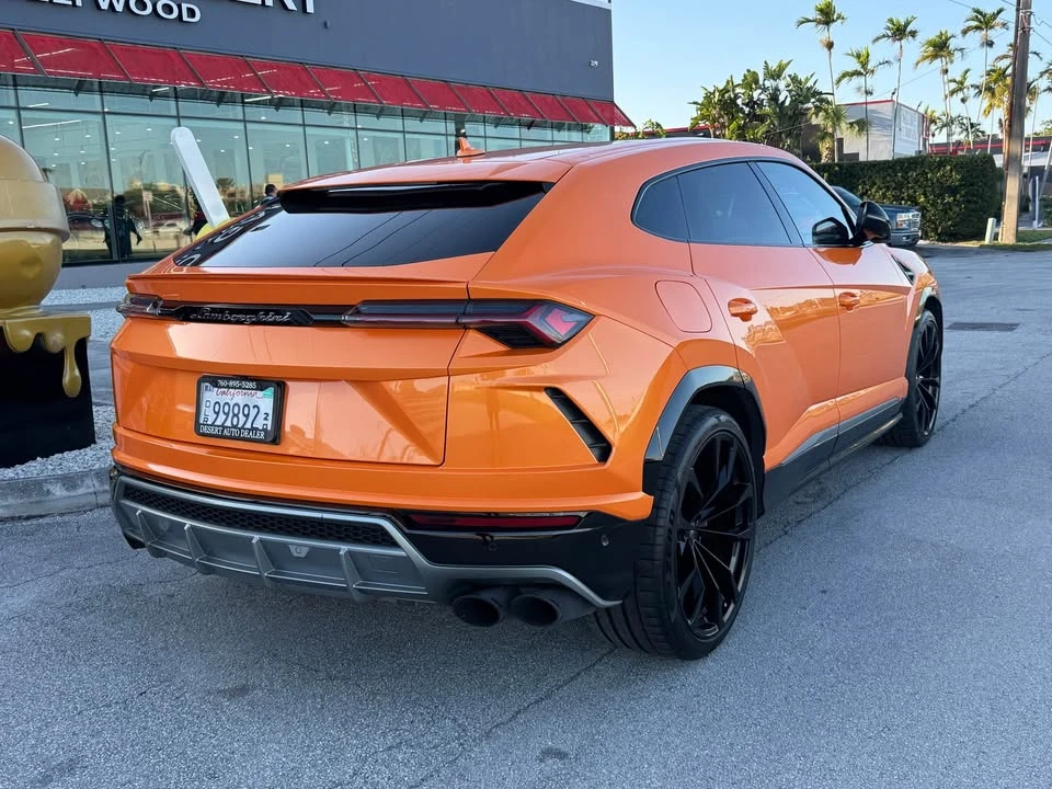 2021 Lamborghini Urus - Image 2 of 15