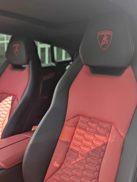 2021 Lamborghini Urus - Image 8 of 13