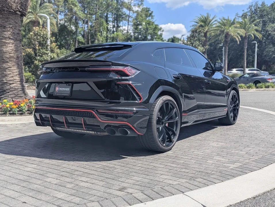 2021 Lamborghini Urus - Image 4 of 13