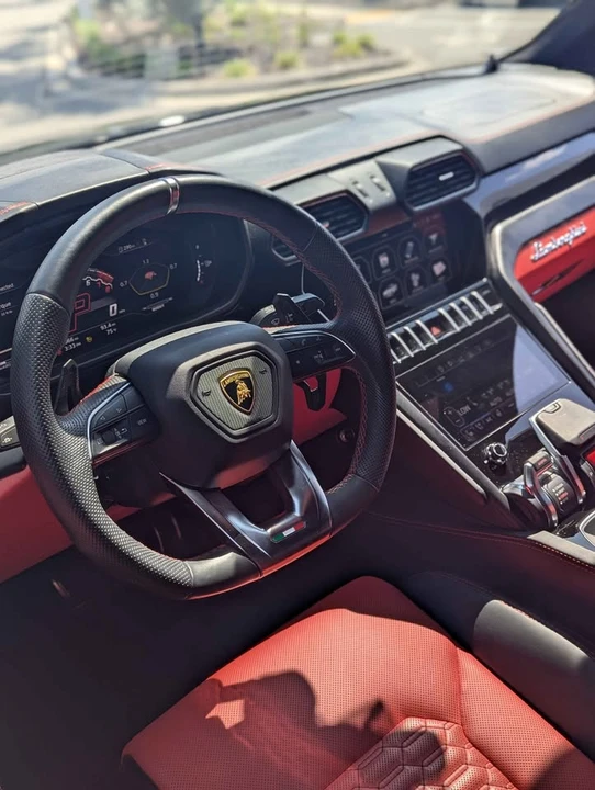 2021 Lamborghini Urus - Image 7 of 13