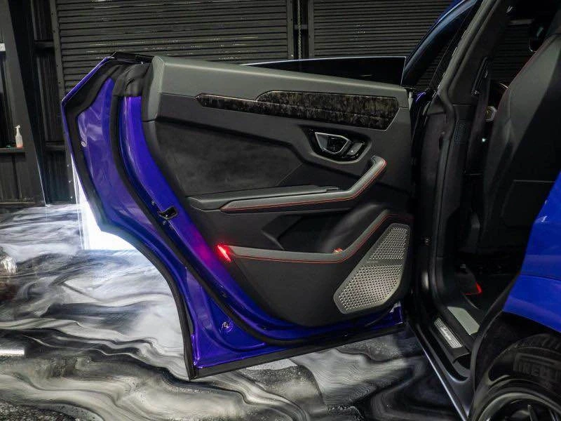 2021 Lamborghini Urus - Image 10 of 13