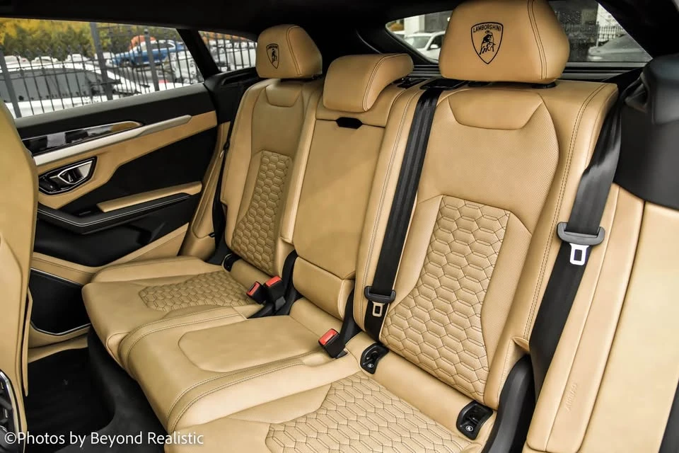 2021 Lamborghini Urus - Image 7 of 10