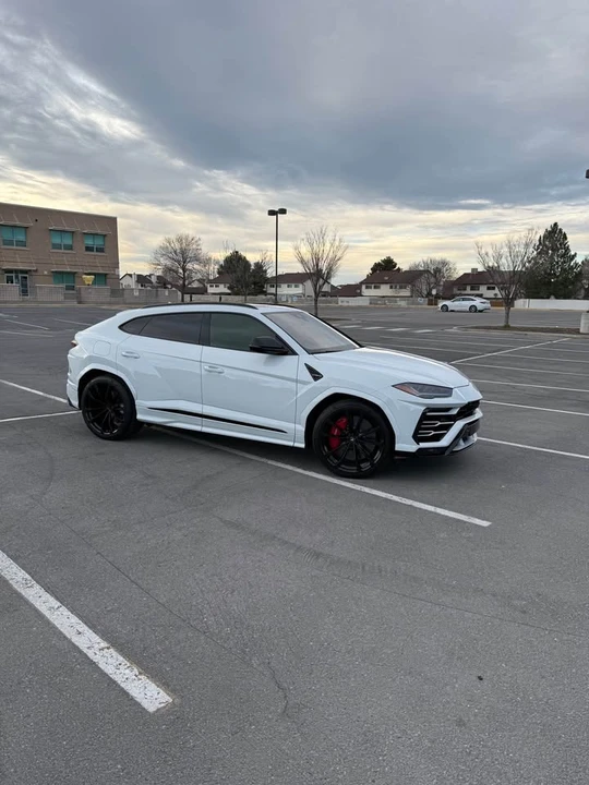 2021 Lamborghini Urus - Image 3 of 14
