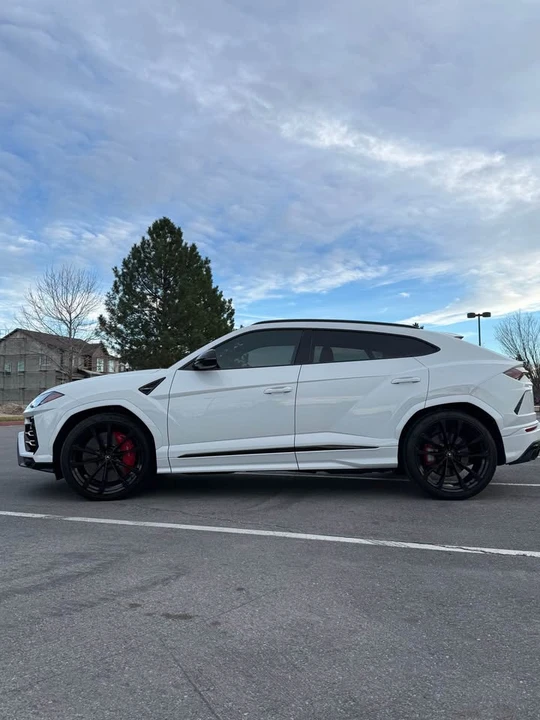 2021 Lamborghini Urus - Image 4 of 14