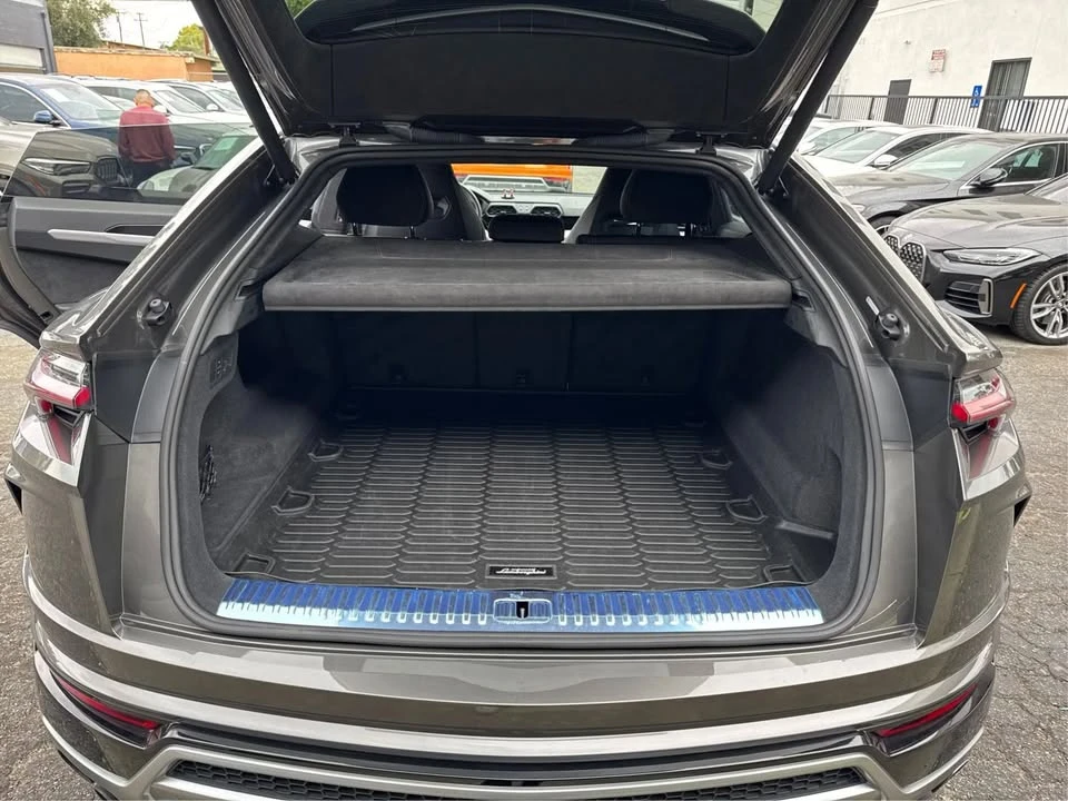 2021 Lamborghini Urus - Image 12 of 19