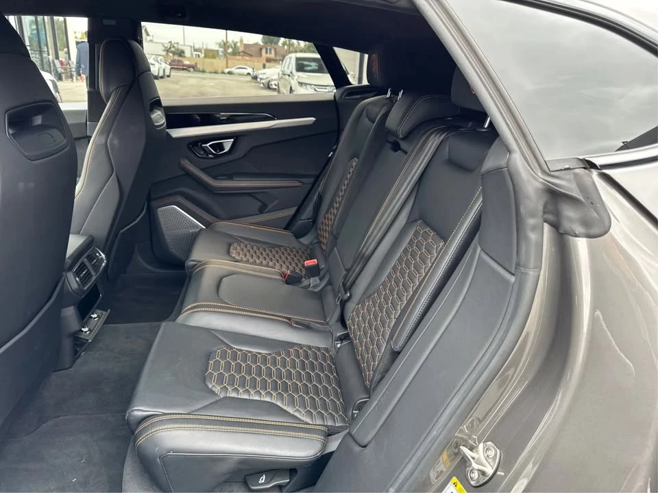 2021 Lamborghini Urus - Image 10 of 19