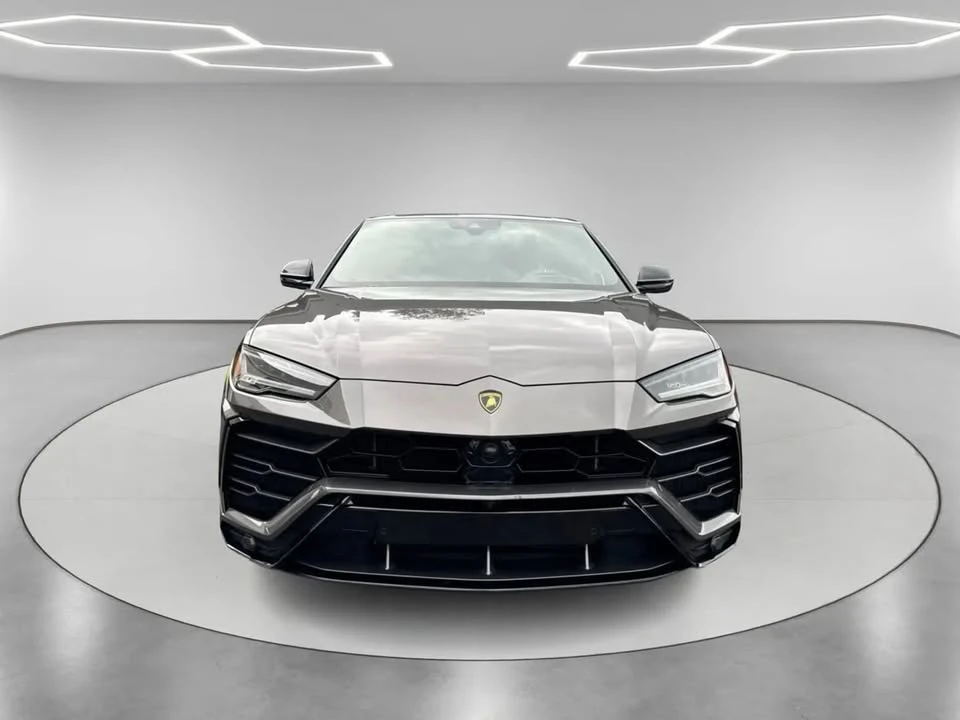 2021 Lamborghini Urus - Image 2 of 19