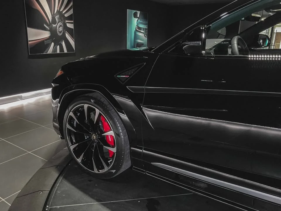2021 Lamborghini Urus - Image 8 of 19