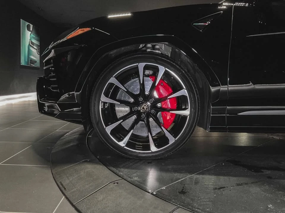 2021 Lamborghini Urus - Image 9 of 19