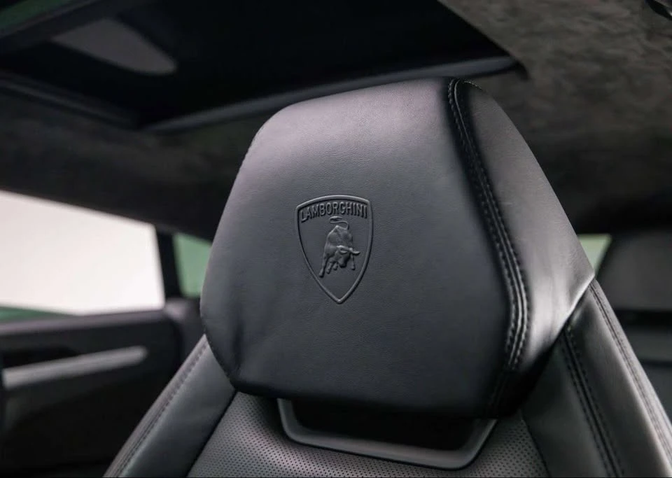 2021 Lamborghini Urus - Image 15 of 18