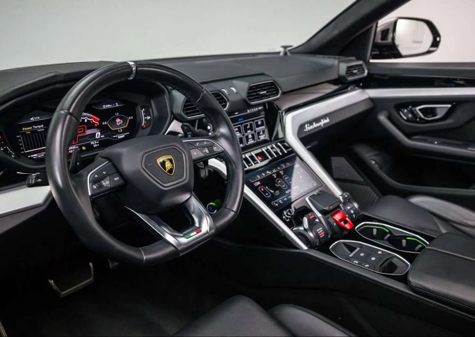 2021 Lamborghini Urus - Image 17 of 18