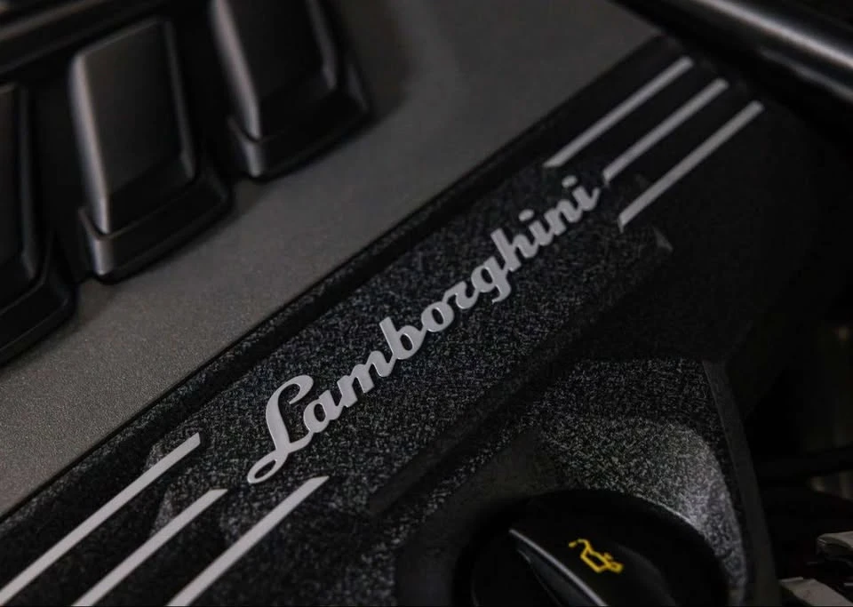 2021 Lamborghini Urus - Image 8 of 18