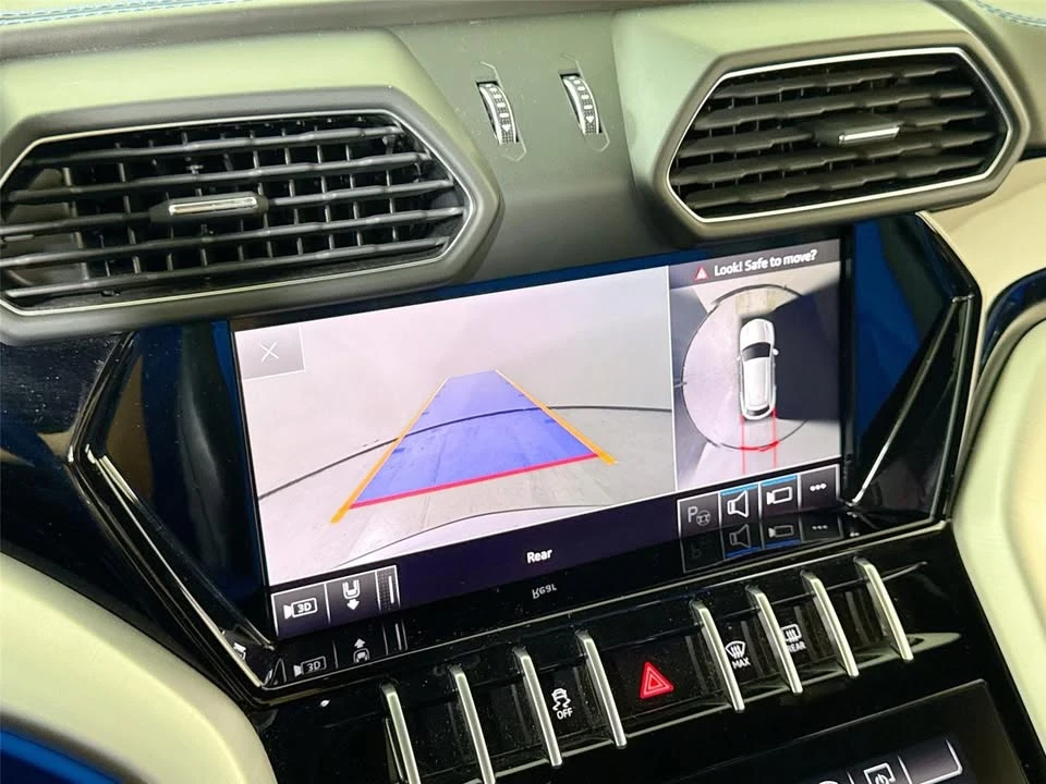 2021 Lamborghini Urus - Image 16 of 20