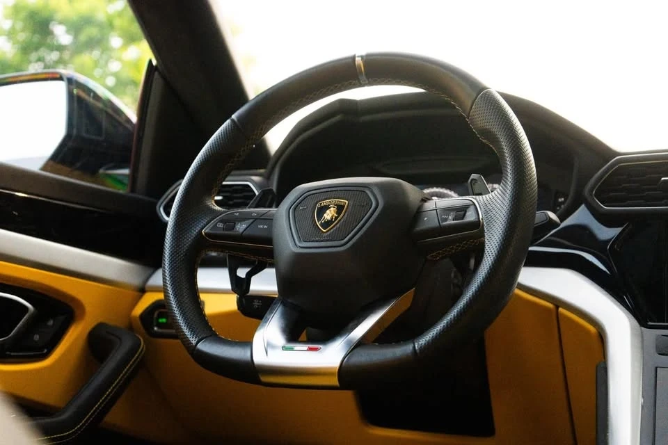 2021 Lamborghini Urus - Image 3 of 9