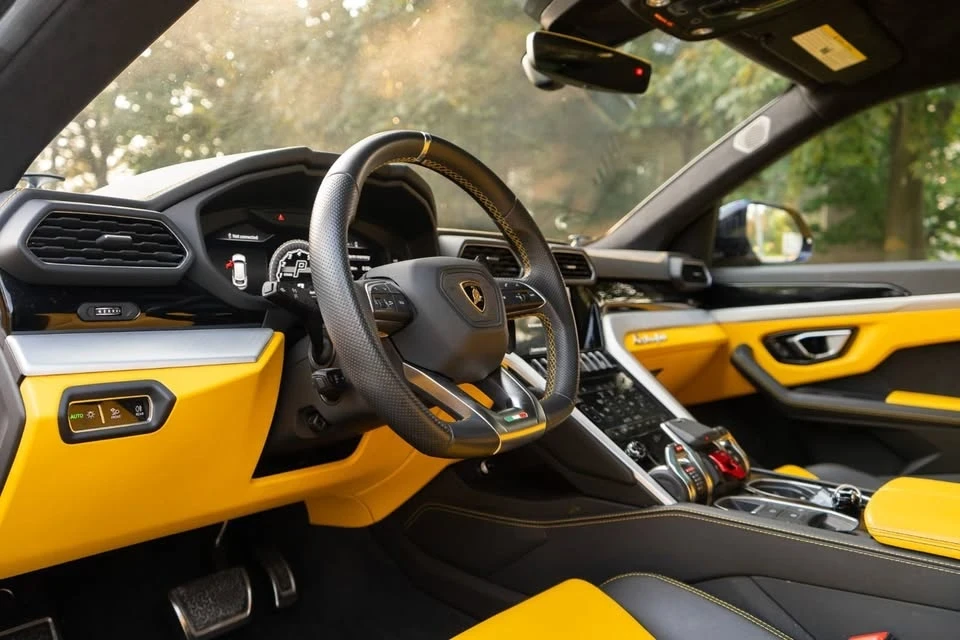 2021 Lamborghini Urus - Image 4 of 9