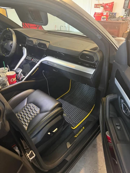 2021 Lamborghini Urus - Image 7 of 10