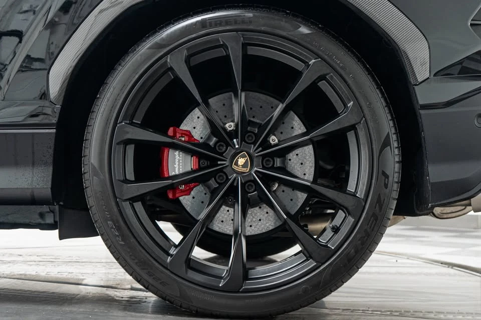 2021 Lamborghini Urus - Image 7 of 15