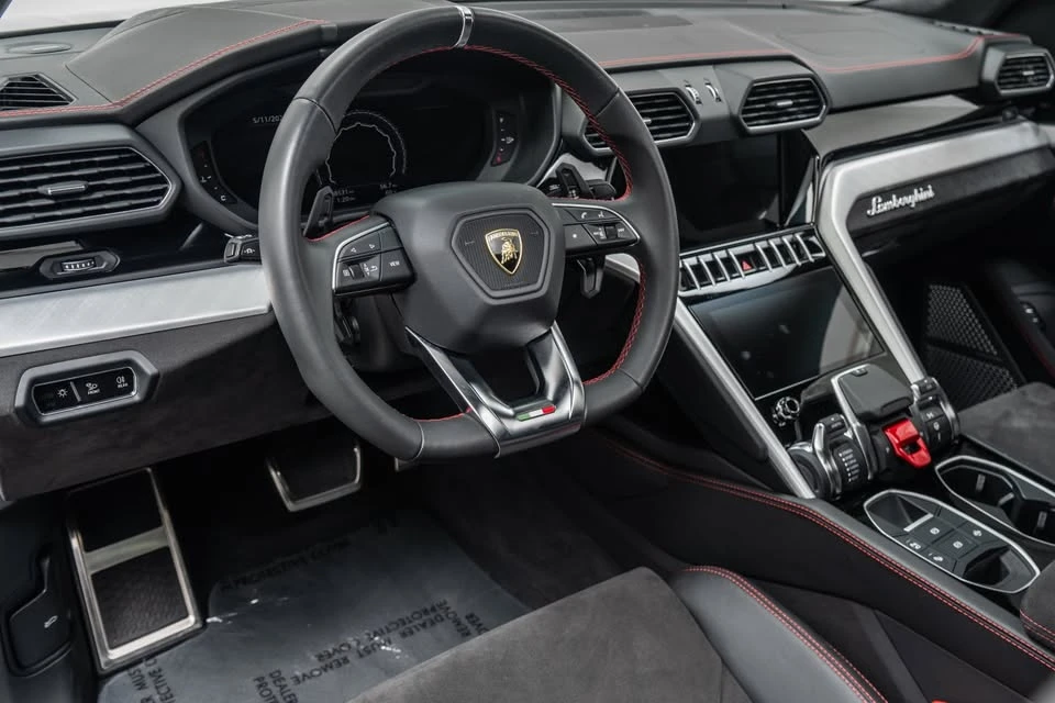 2021 Lamborghini Urus - Image 9 of 15