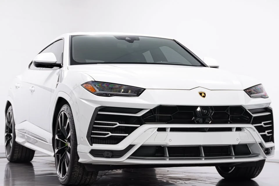 2021 Lamborghini Urus - Image 2 of 15