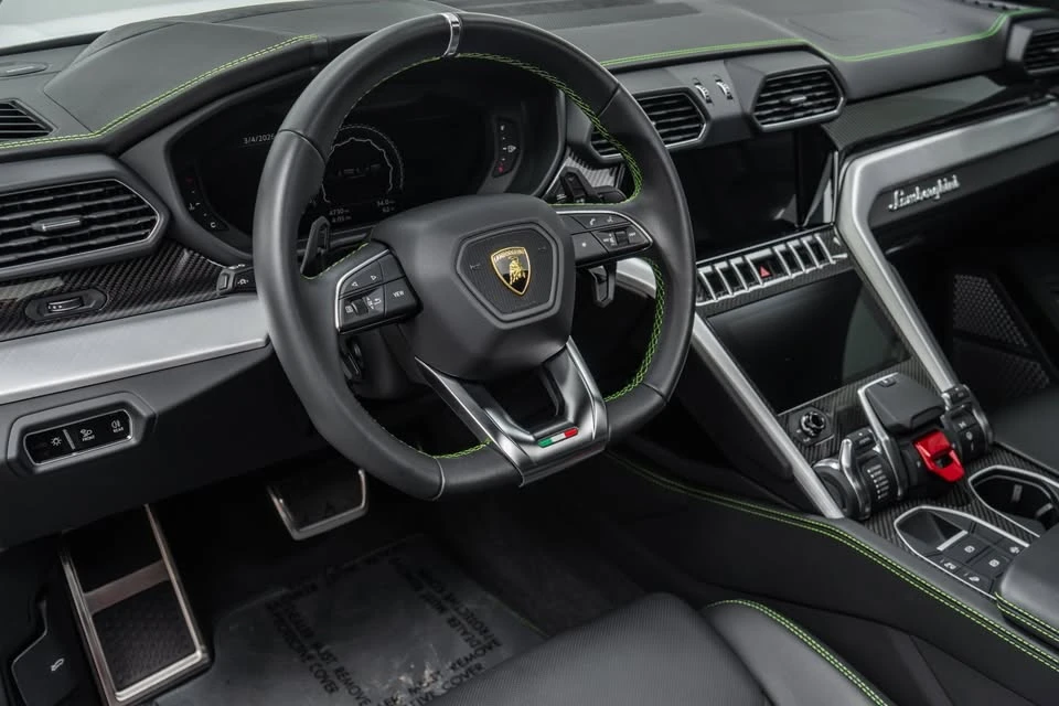 2021 Lamborghini Urus - Image 8 of 14