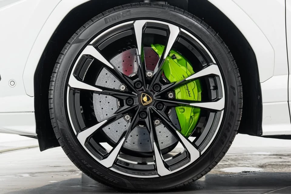 2021 Lamborghini Urus - Image 6 of 15