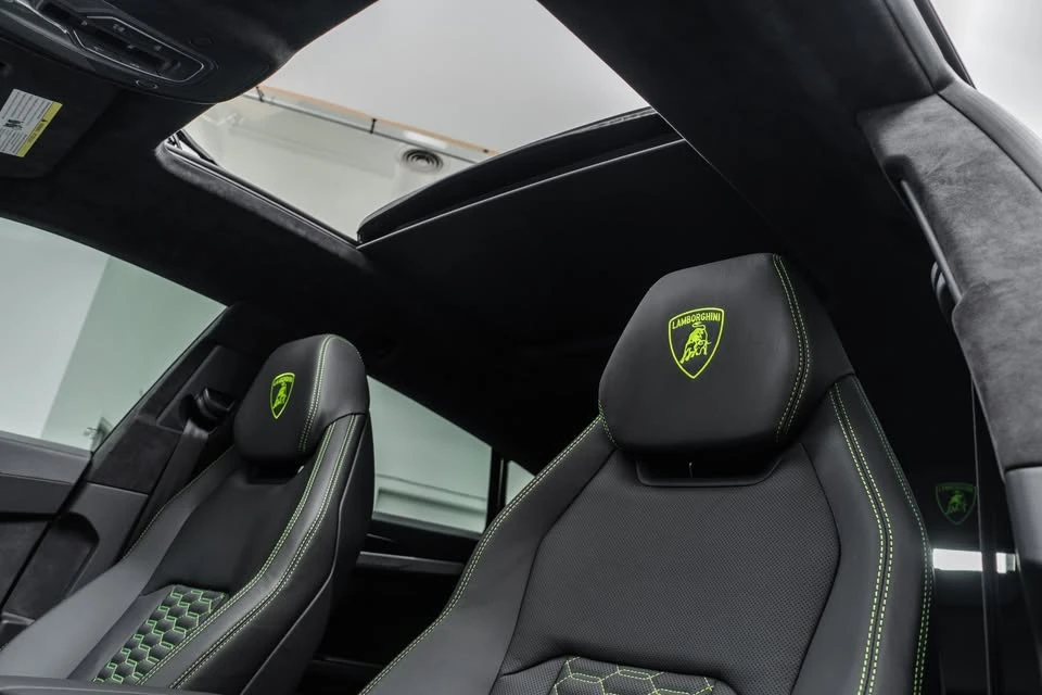 2021 Lamborghini Urus - Image 14 of 15