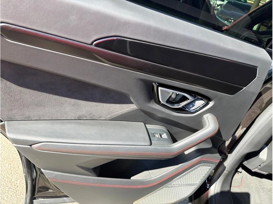 2021 Lamborghini Urus - Image 13 of 20