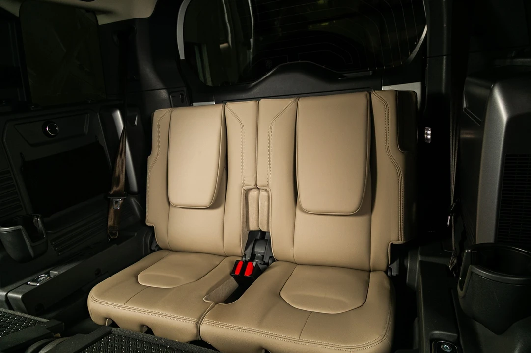 2021 Land Rover Defender 110 - Image 10 of 21