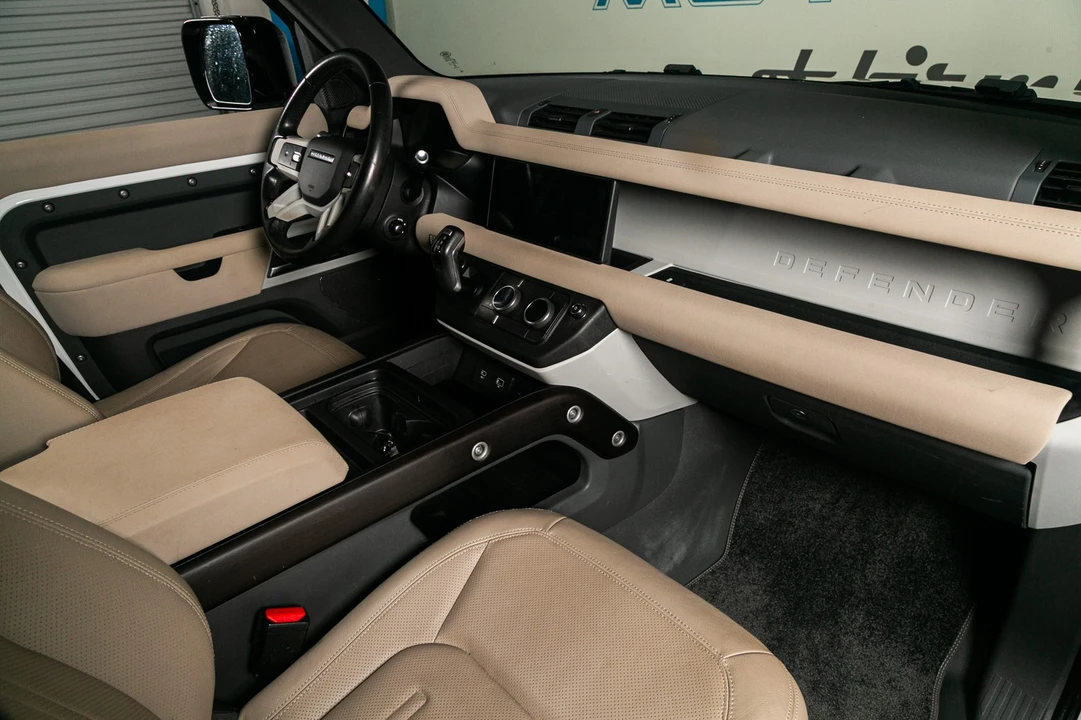 2021 Land Rover Defender 110 - Image 6 of 21
