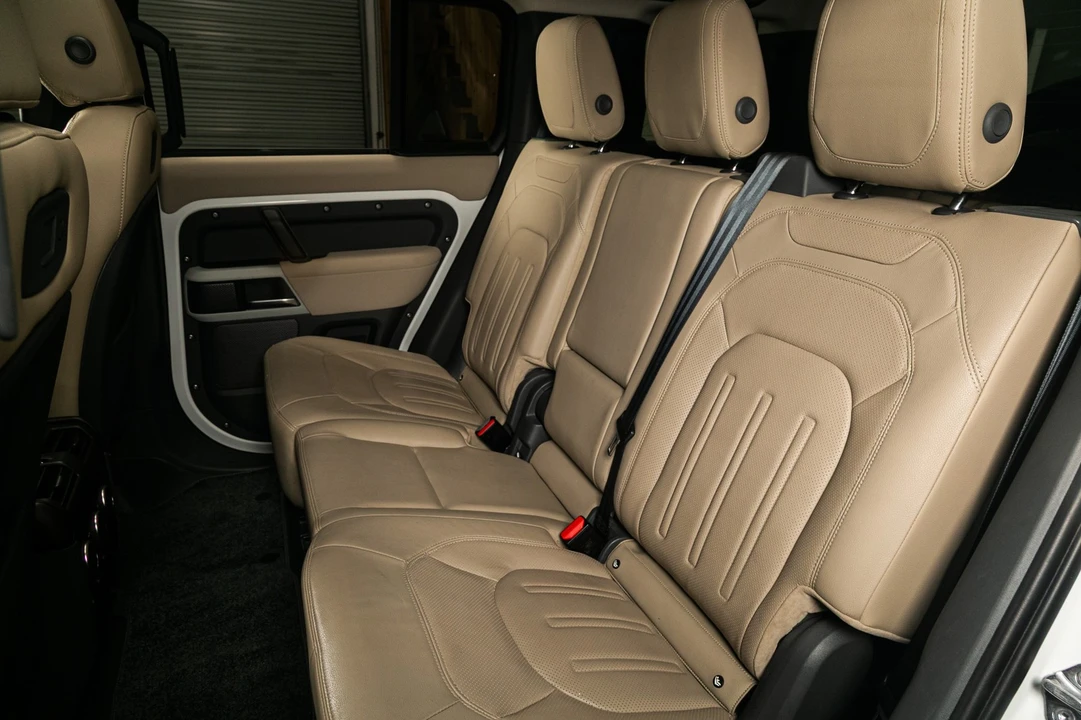 2021 Land Rover Defender 110 - Image 8 of 21