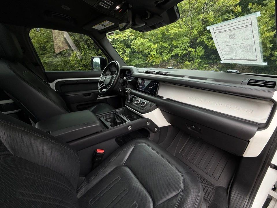 2021 Land Rover Defender L663 - Image 18 of 31