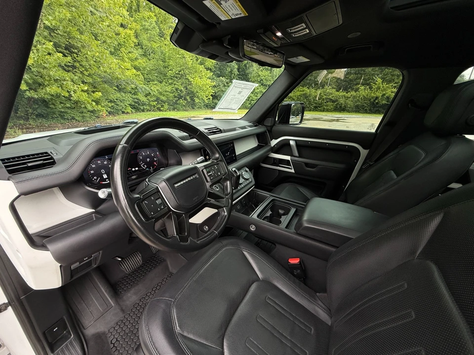 2021 Land Rover Defender L663 - Image 12 of 31