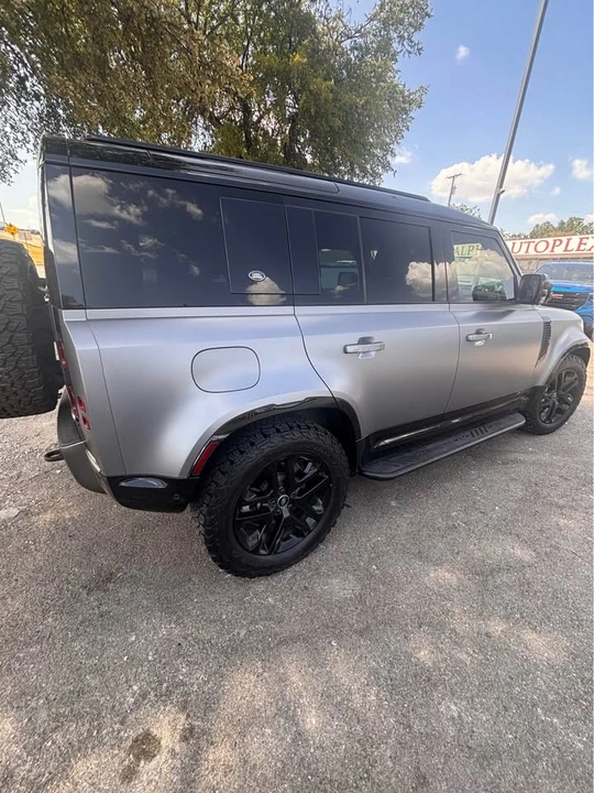 2021 Land Rover Defender L663 - Image 3 of 10