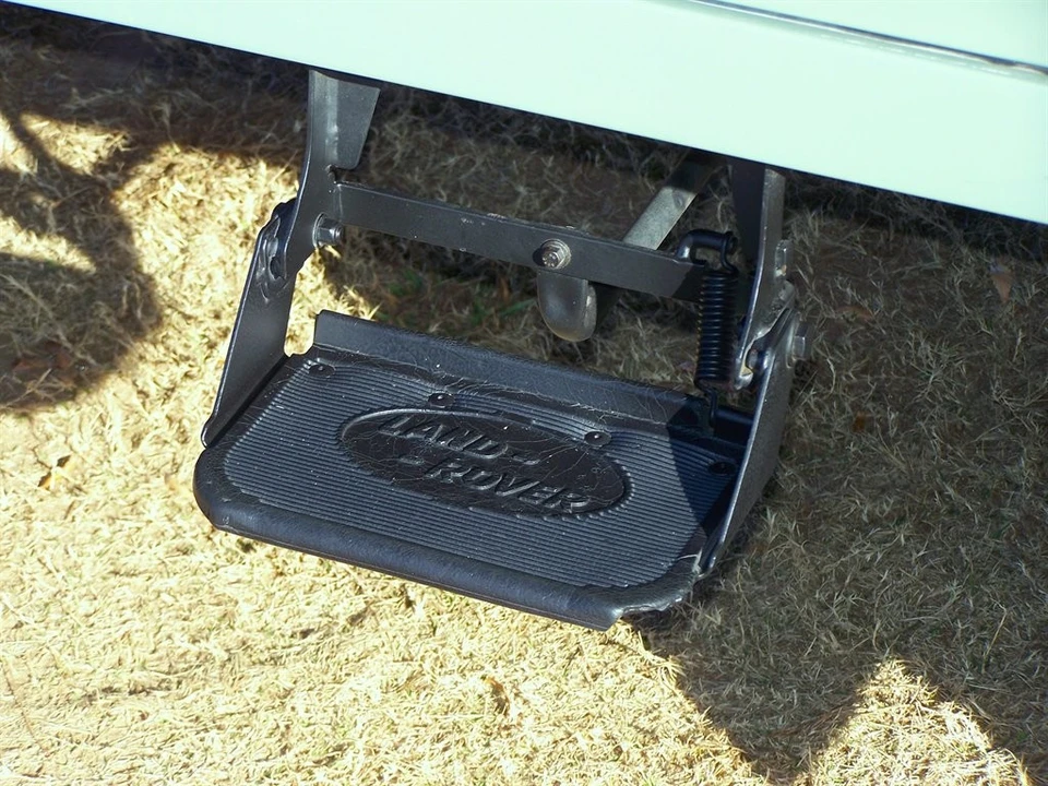 2021 Land Rover Defender L663 - Image 16 of 31