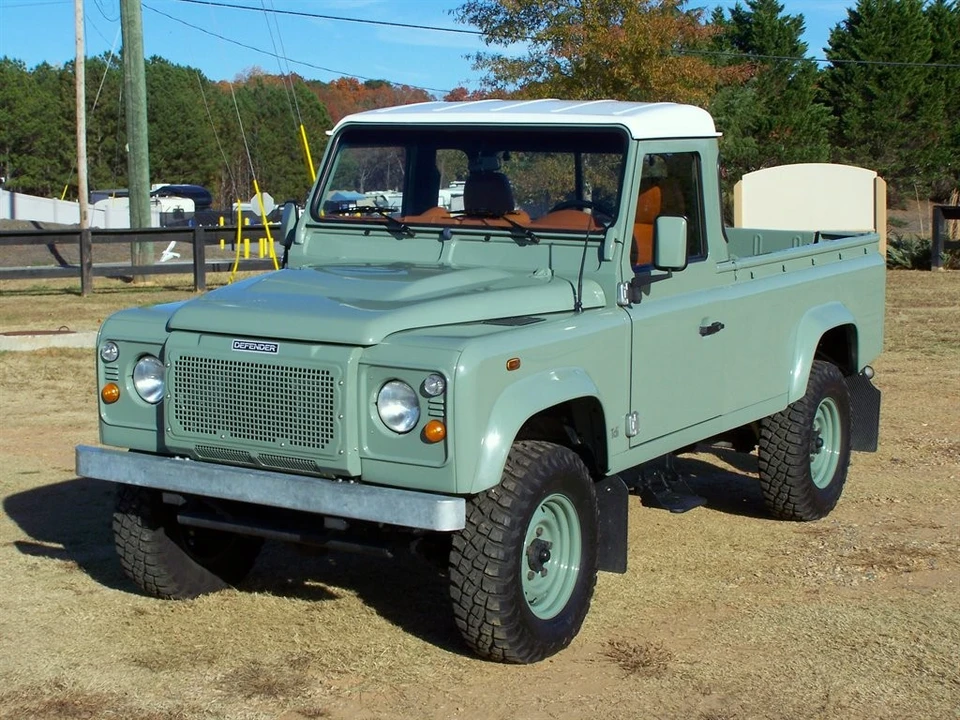 2021 Land Rover Defender L663 - Image 3 of 31