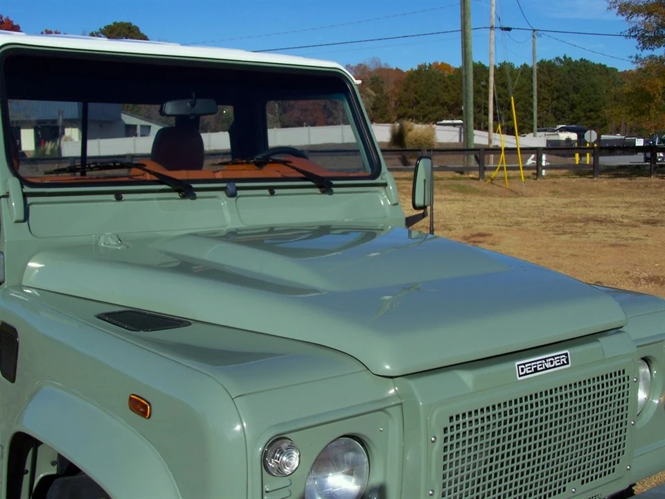 2021 Land Rover Defender L663 - Image 21 of 31