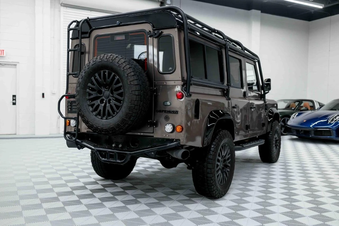 2021 Land Rover Defender L663 - Image 7 of 21