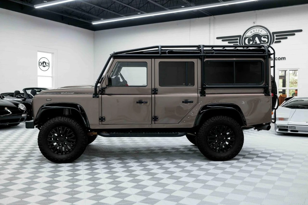 2021 Land Rover Defender L663 - Image 10 of 21