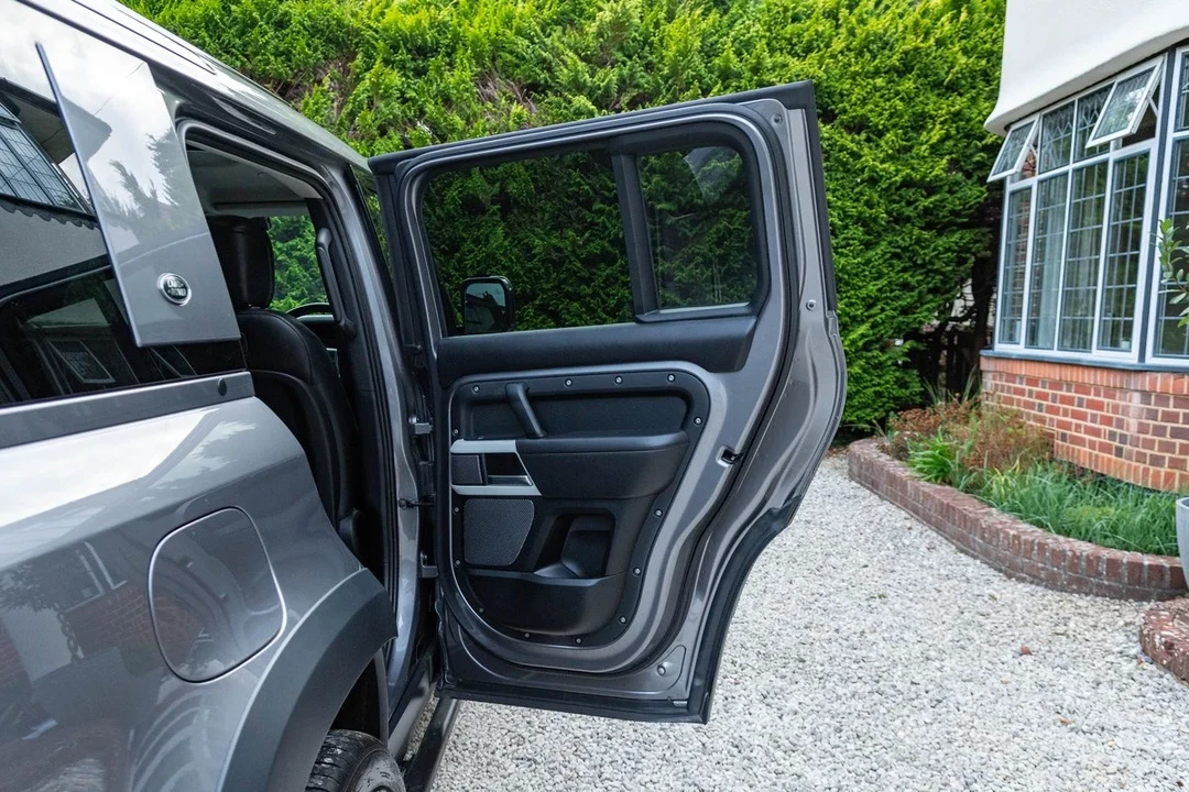 2021 Land Rover Defender L663 - Image 16 of 30