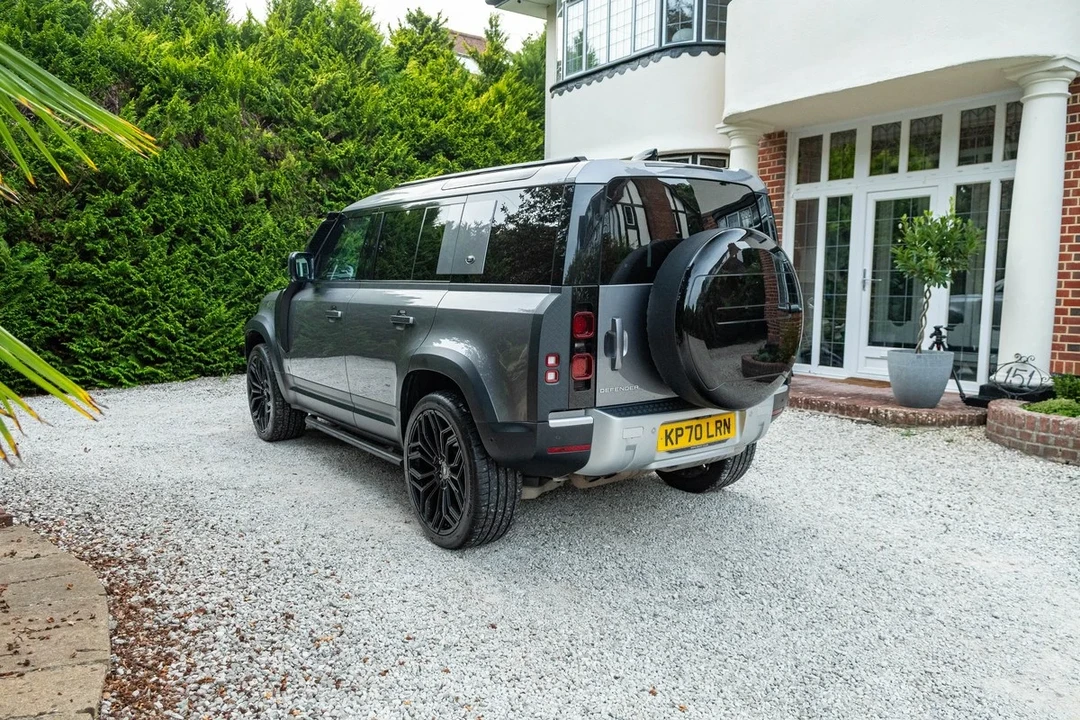 2021 Land Rover Defender L663 - Image 7 of 30