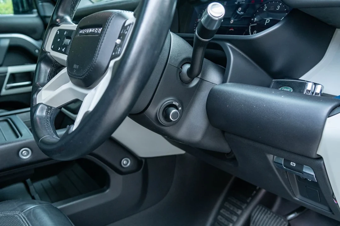 2021 Land Rover Defender L663 - Image 23 of 30