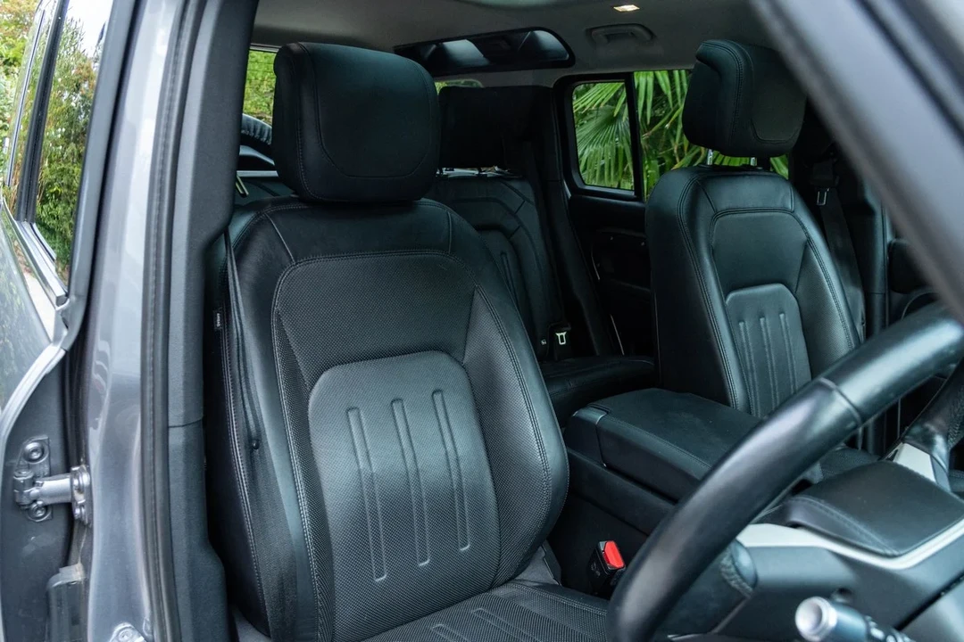 2021 Land Rover Defender L663 - Image 25 of 30