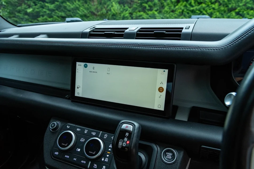 2021 Land Rover Defender L663 - Image 27 of 30