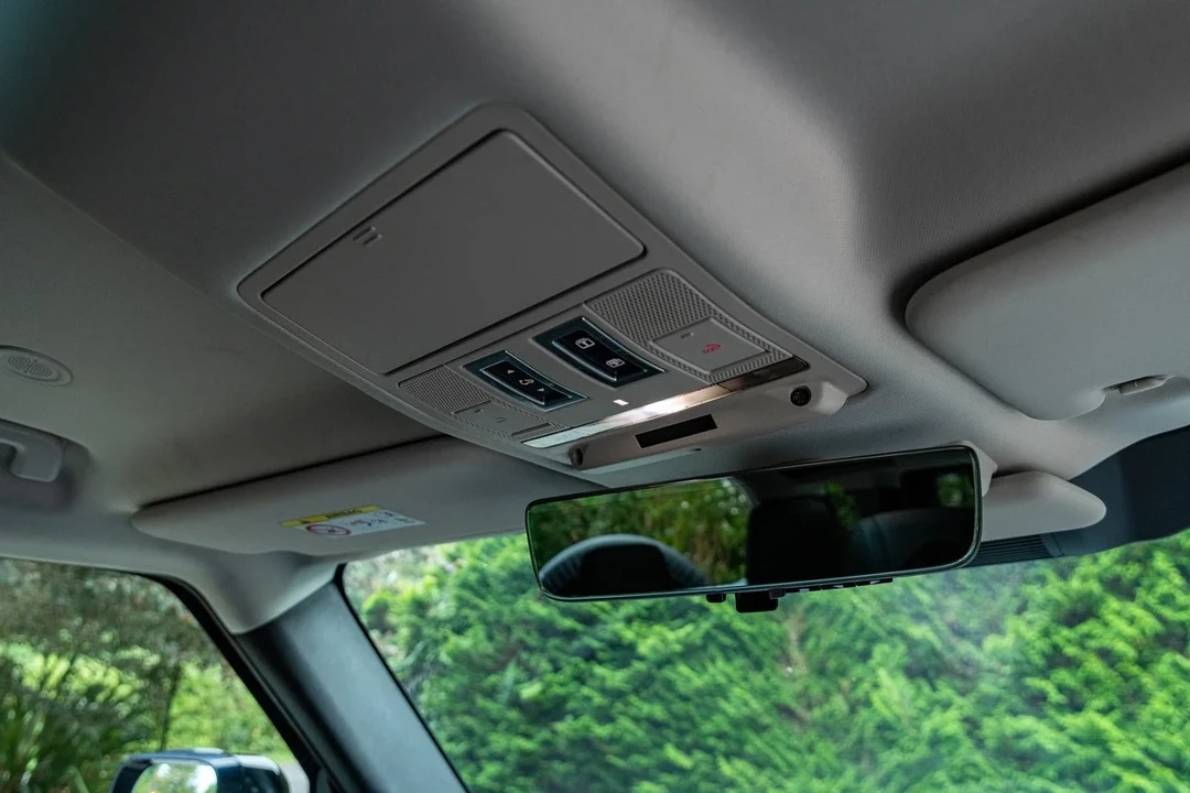 2021 Land Rover Defender L663 - Image 29 of 30